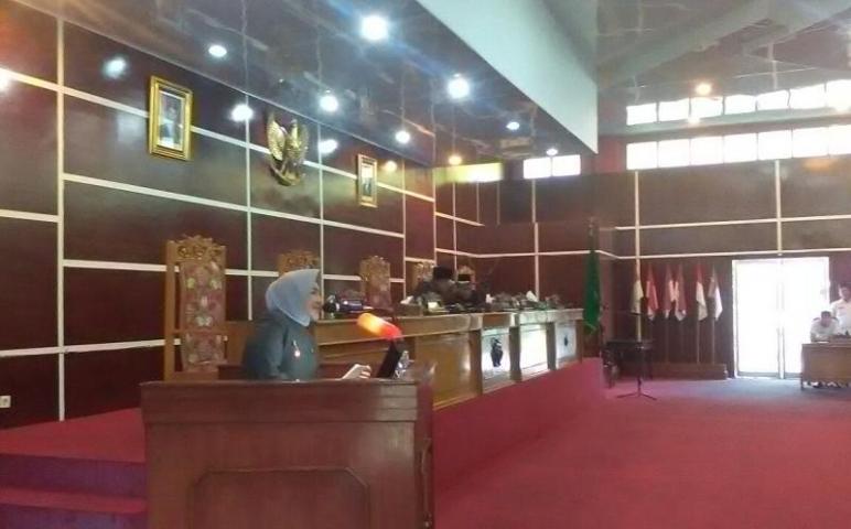 Rapat paripurna dengan agenda penyampaian nota keuangan atas rancangan APBD tahun 2018 oleh Walikota Bengkulu