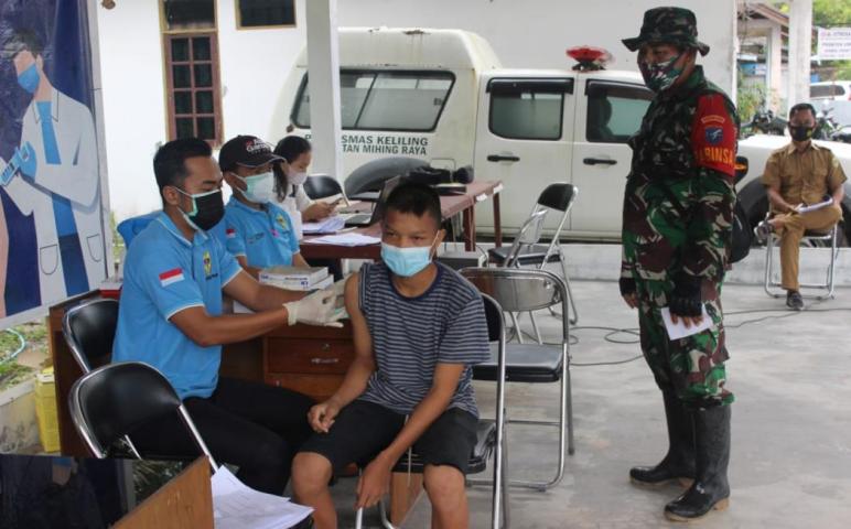 Satgas TMMD Bantu Tertibkan Prokes Vaksinasi Pelajar SMP