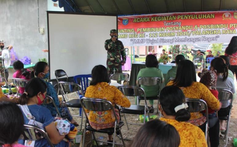 Satgas TMMD Bina Posyandu dan Posbindu Desa Kampuri