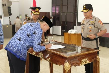Hukum