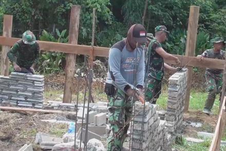 7 HARI PASCA PEMBUKAAN TMMD, SATGAS TMMD 112 KEBUT PENGERJAAN POS KAMLING