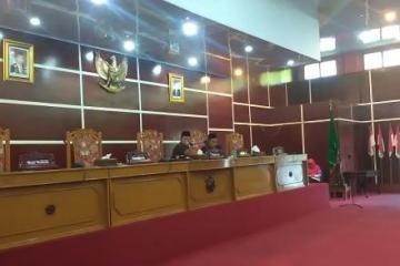 Rapat paripurna dengan agenda penyampaian nota keuangan atas rancangan APBD tahun 2018 oleh Walikota Bengkulu