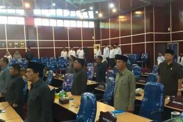 Rapat paripurna dengan agenda penyampaian nota keuangan atas rancangan APBD tahun 2018 oleh Walikota Bengkulu
