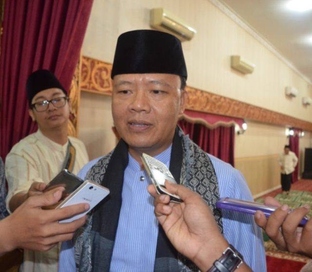 Plt Gubernur Gelar Buka Puasa dan Tarawih Bersama  Warta 