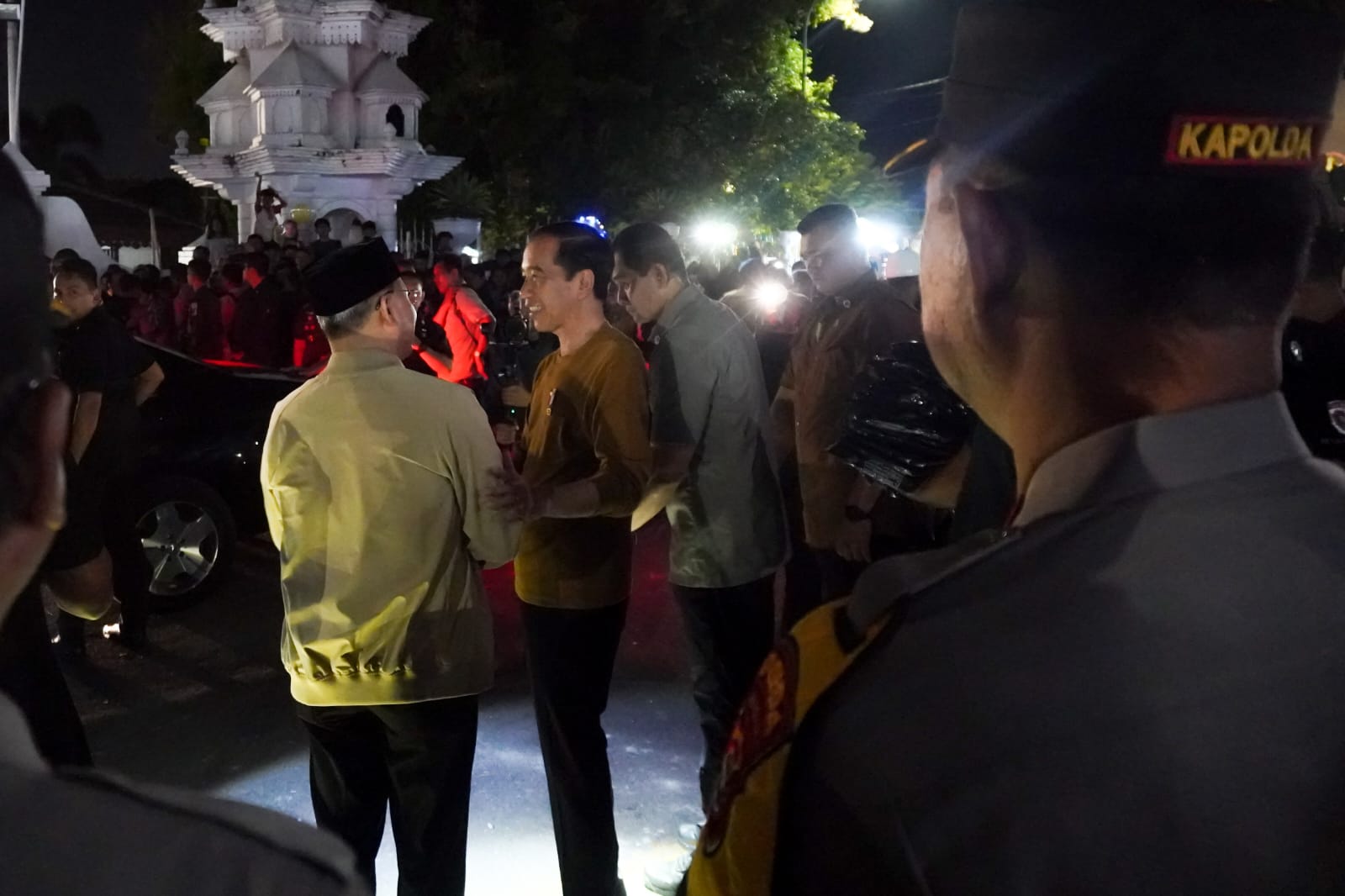  Presiden Jokowi saat Hadir di Festival Tabut 2023