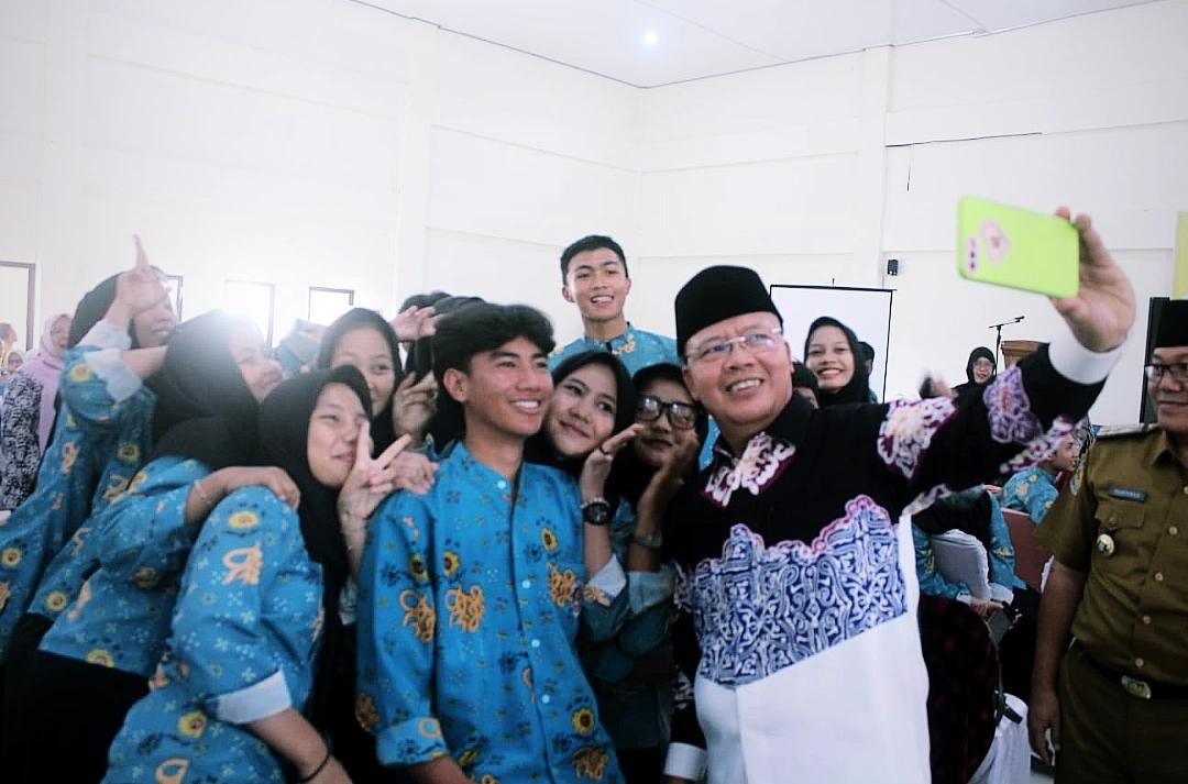 Jadi Narsum Deklarasi Pelajar Melek Hukum, Gubernur Rohidin: Pelajar Harus Melek Hukum
