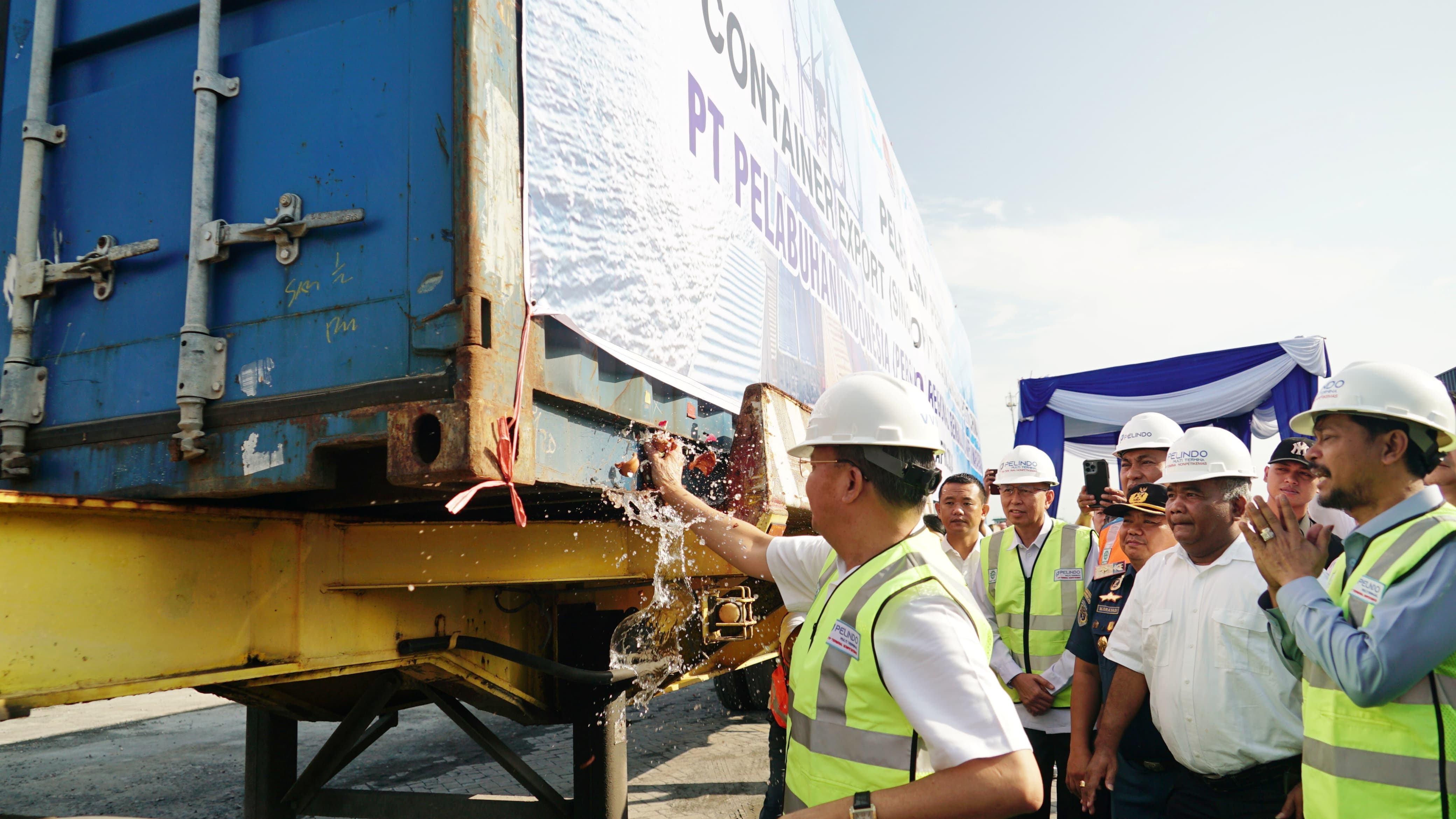 Hadirnya Container Export di Pelabuhan Pulau Baai, Gubernur Rohidin: Gerakkan Potensi Ekspor Produk Unggulan Bengkulu