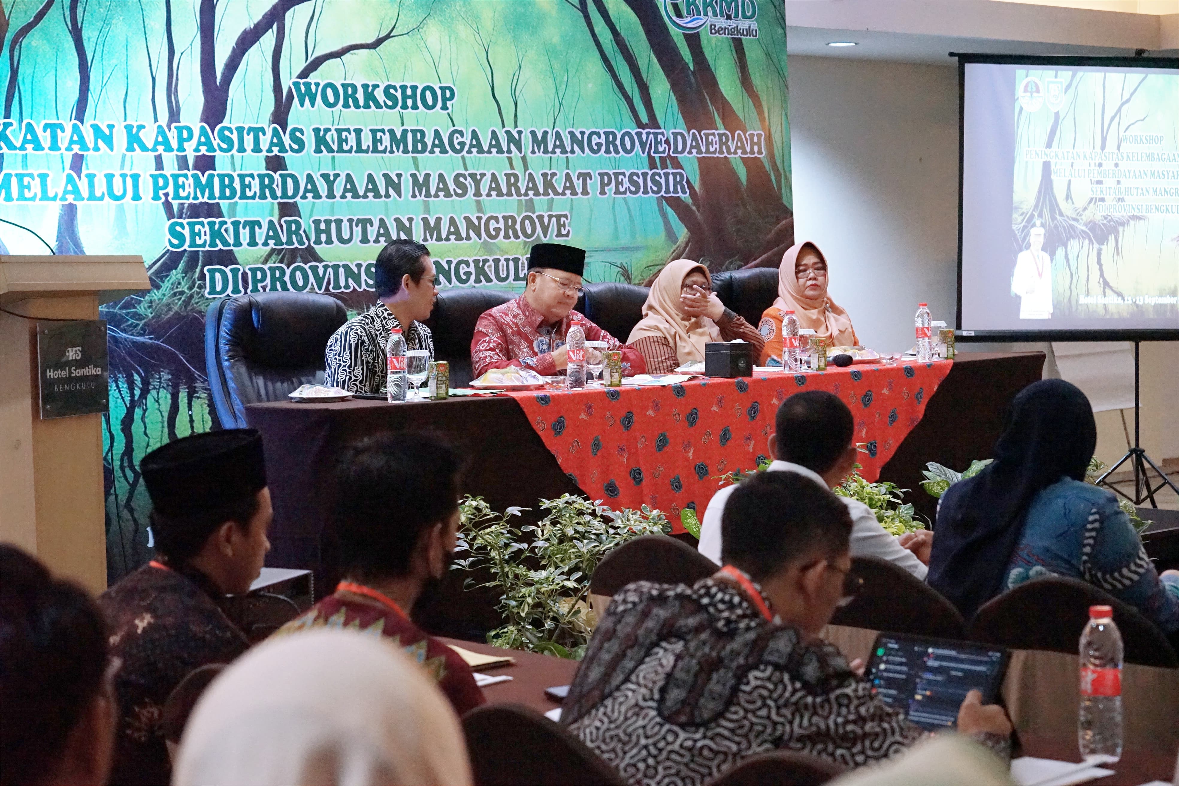 Strategi Gubernur Rohidin Berdayakan Masyarakat Pesisir Melalui Hutan Mangrove