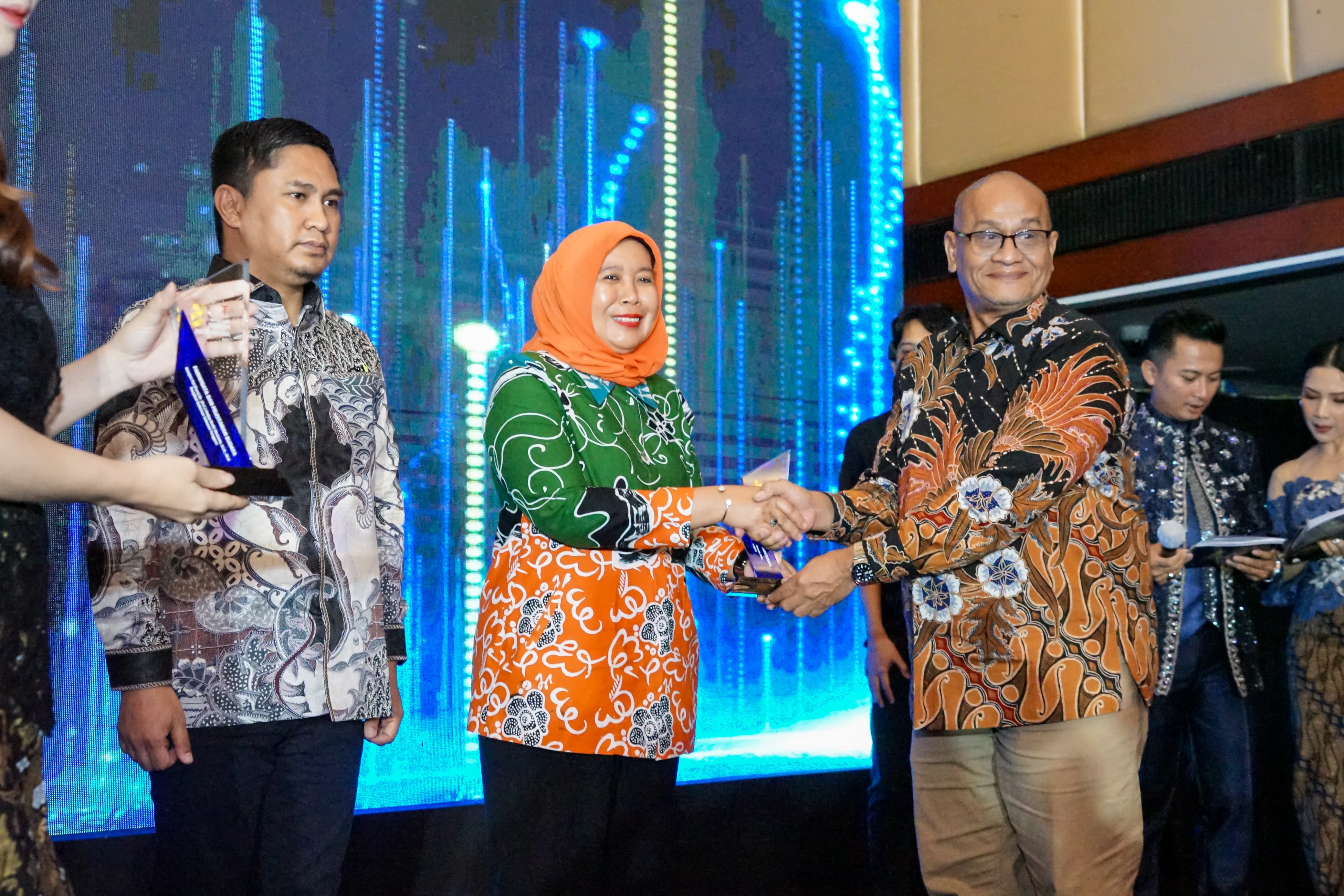 Pariwisata dan Budaya Bengkulu Diakui, Gubernur Rohidin Sabet Apresiasi Tokoh Indonesia 2024