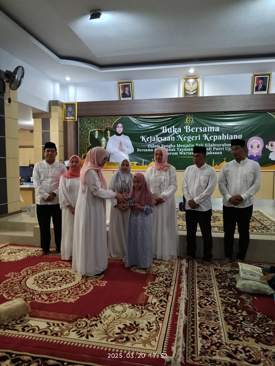 Kejaksaan Negeri Kepahiang Gelar Bukber dengan Anak-Anak Yayasan Al-Kahfi dan Forwaka