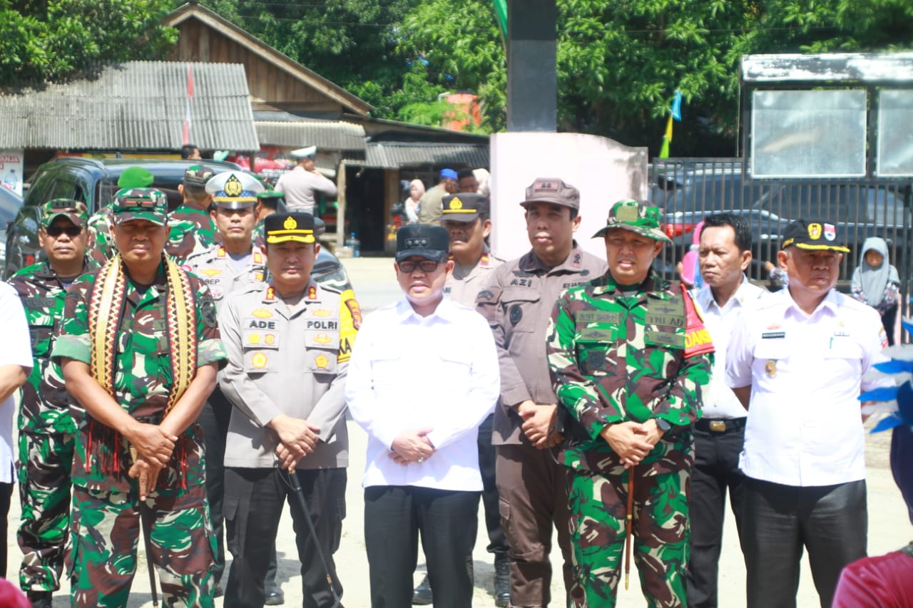  Brigjen TNI Iwan Ma'ruf Zainudin, S.E. saat menghadiri upacara penutupan TMMD Ke-119 di Desa Sungai Badak