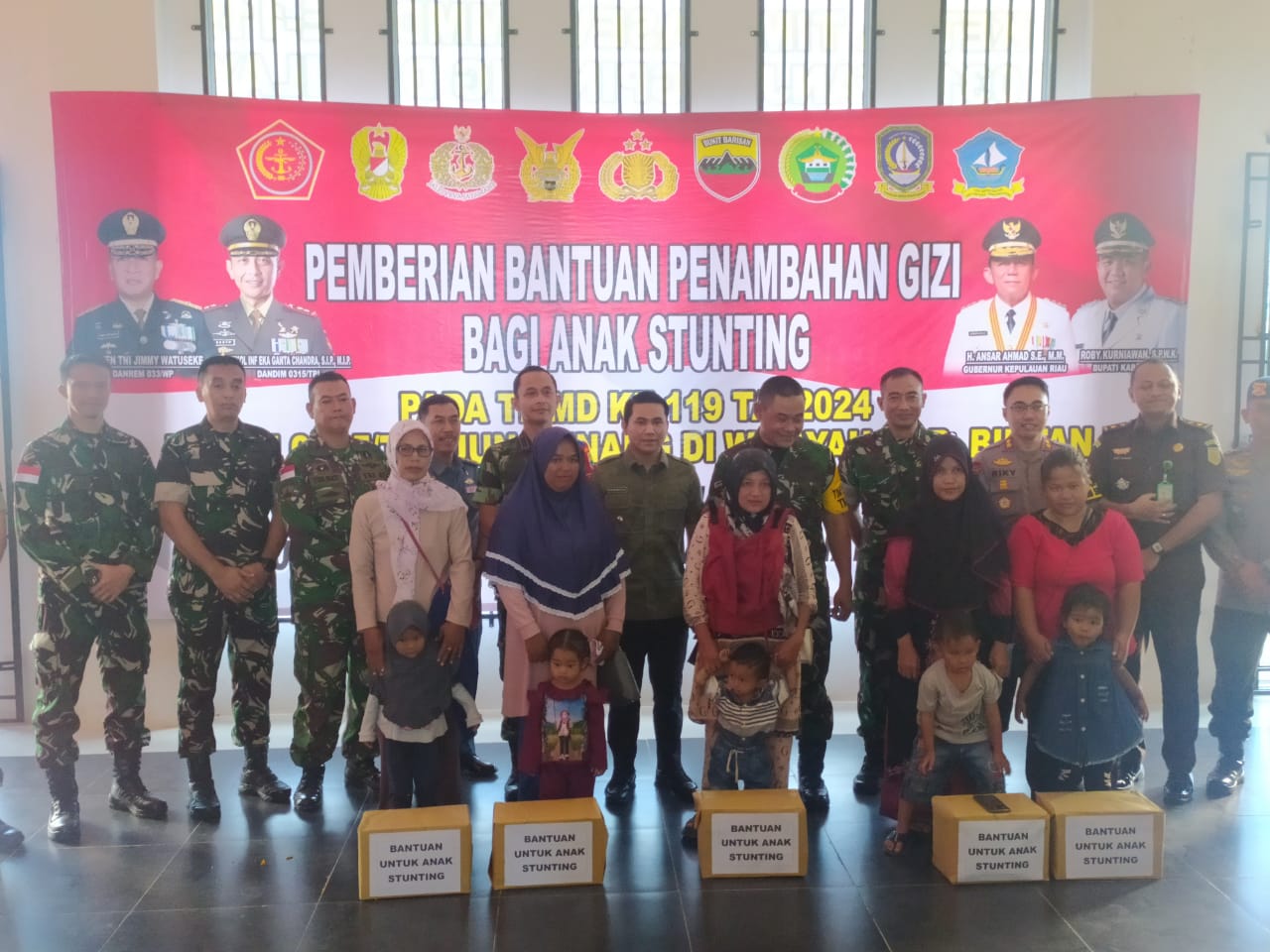 Pembagian paket sembako