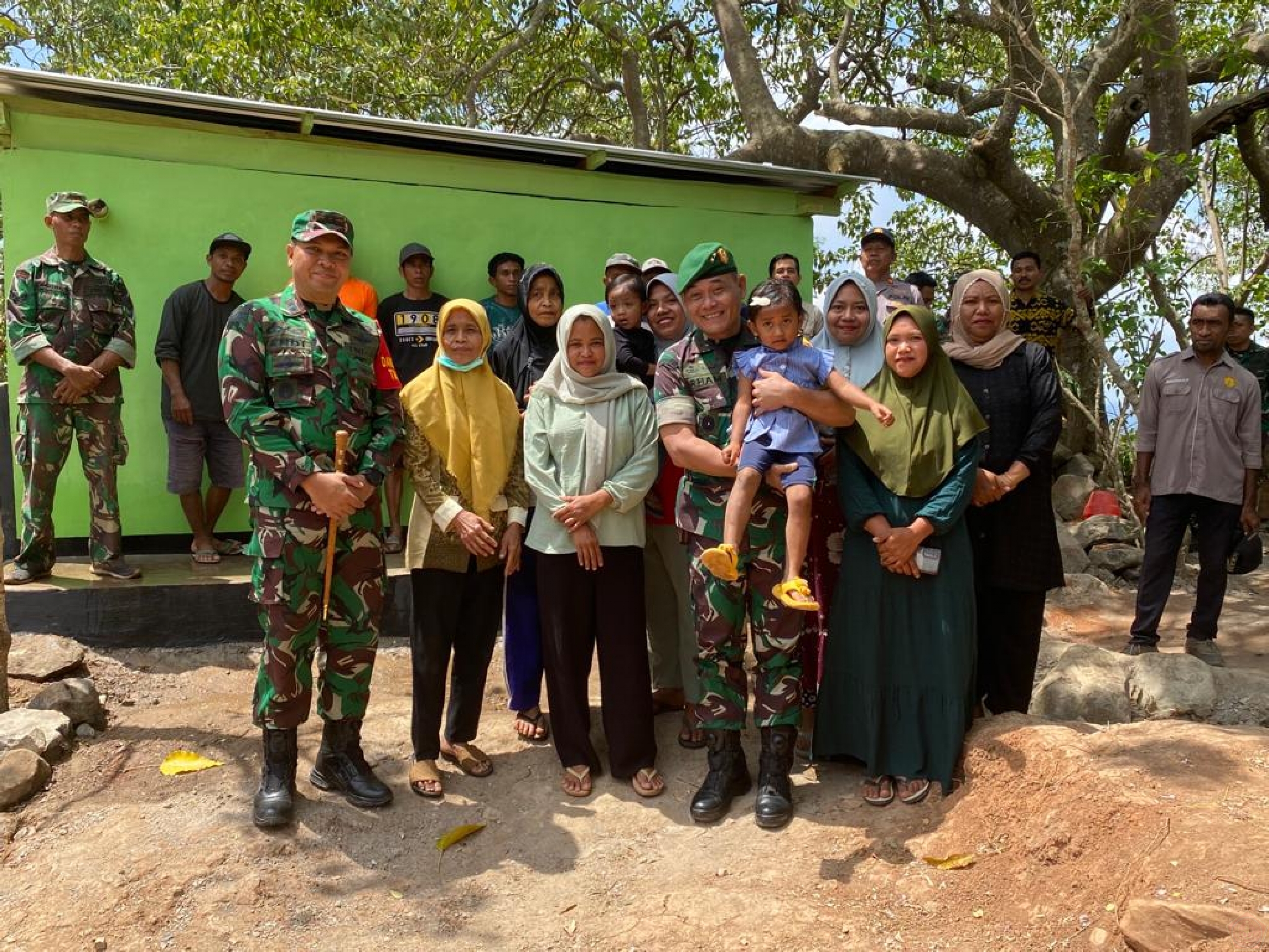 ( Mayjen TNI, Irham Waroihan, S.Sos Saat Meninjau Lokasi Kegiatan TMMD Kodim 1608/Bima )