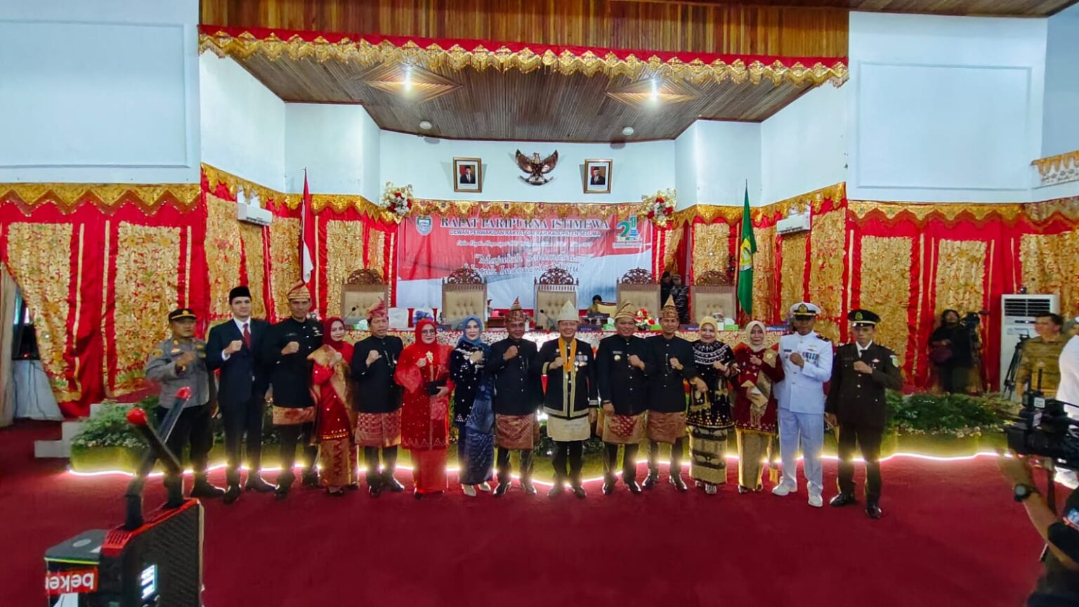 Pimpin Paripurna Istimewa, Waka I DPRD Seluma Ucapkan Selamat HUT Kabupaten Seluma Ke 21