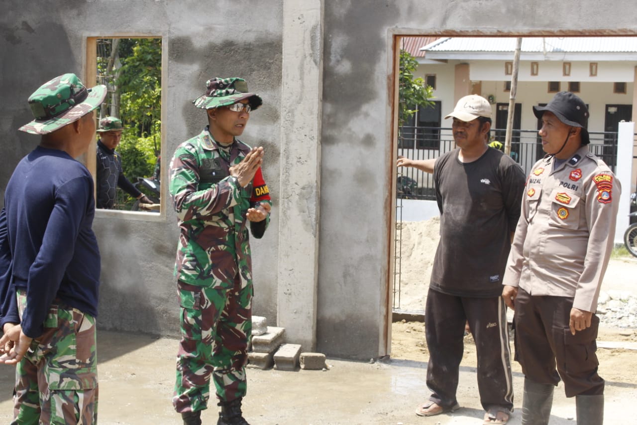 Letkol Inf Dedi Akhiruddin Tinjau Pembangunan Mushola