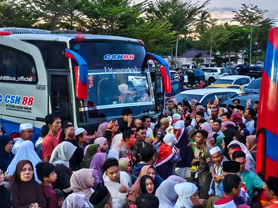 Bupati Bengkulu Selatan Resmi Lepas 134 Jamaah Calon Haji, Suasana Haru Selimuti Halaman Pendopo