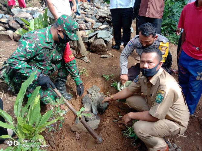 saat peletakan batu