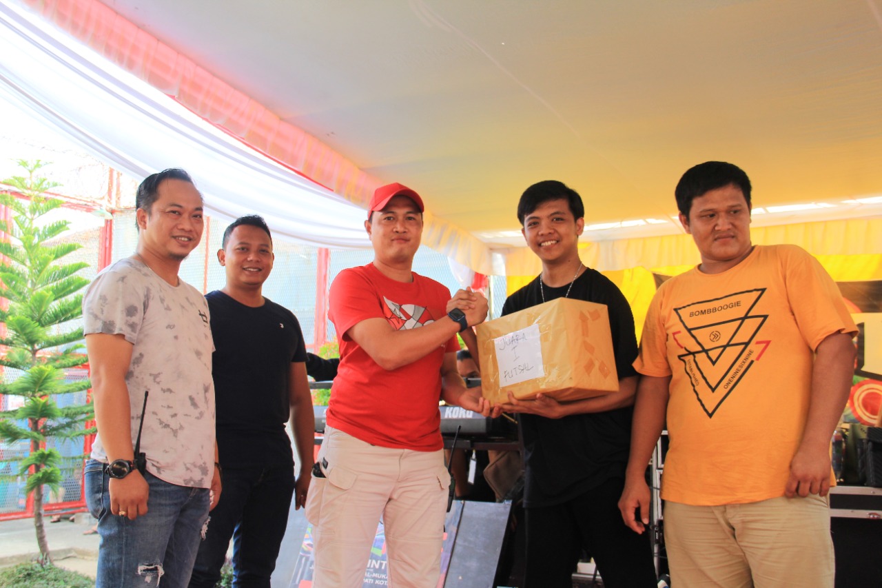 Warga Binaan Rutan Bengkulu Menerima Hadiah Perlombaan