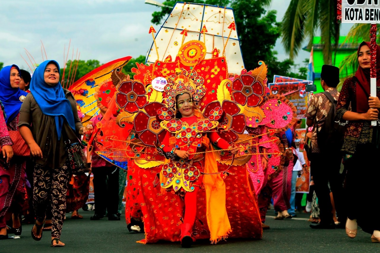 Karnaval Batik Besurek