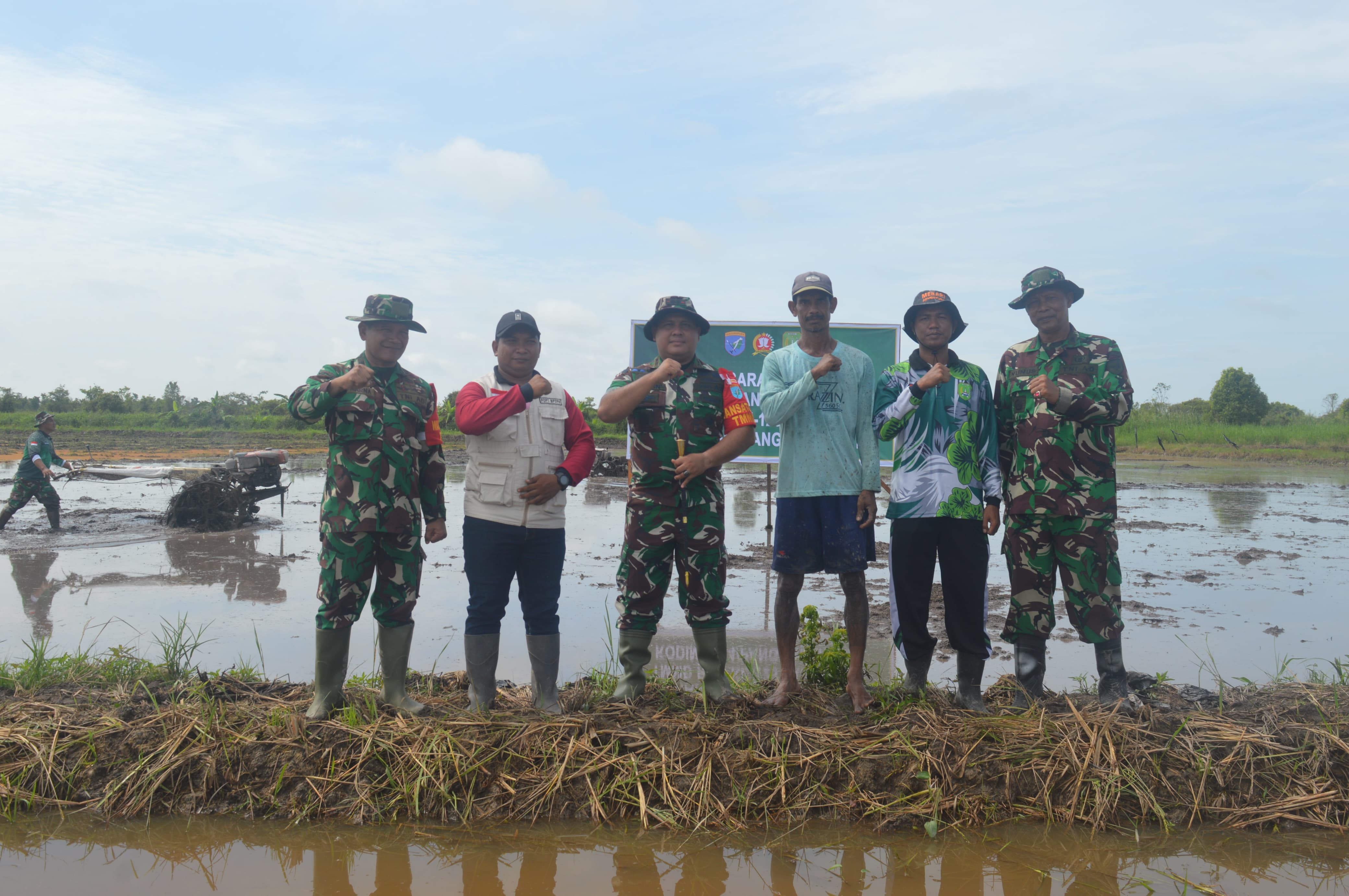 Dansatgas Kodim 1014/Pbn tinjau lokasi kegiatan TMMD