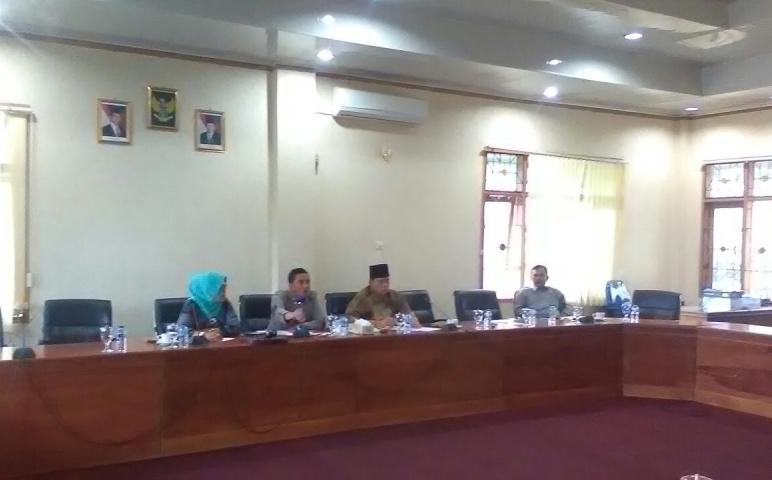 Hearing pansus aset DPRD Kota Bengkulu dengan warga Kelurahan Bentiring