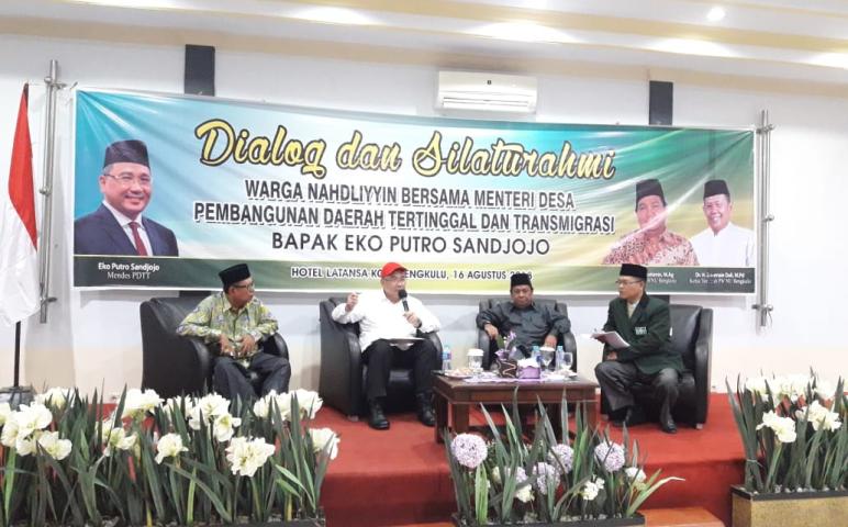 nasional  