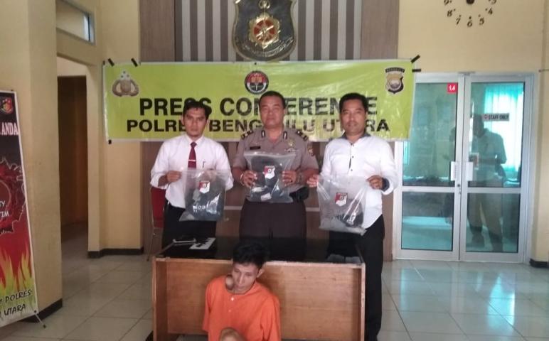 hukum   