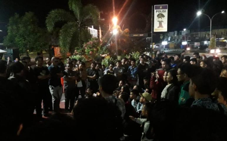 Hukum