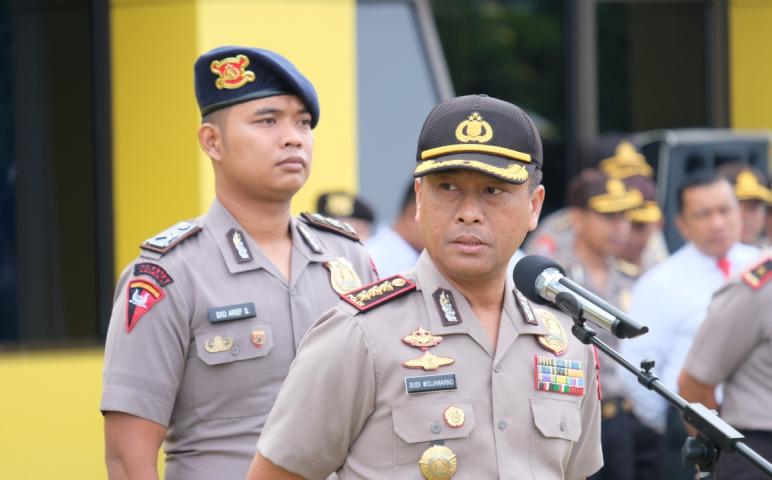 Hukum