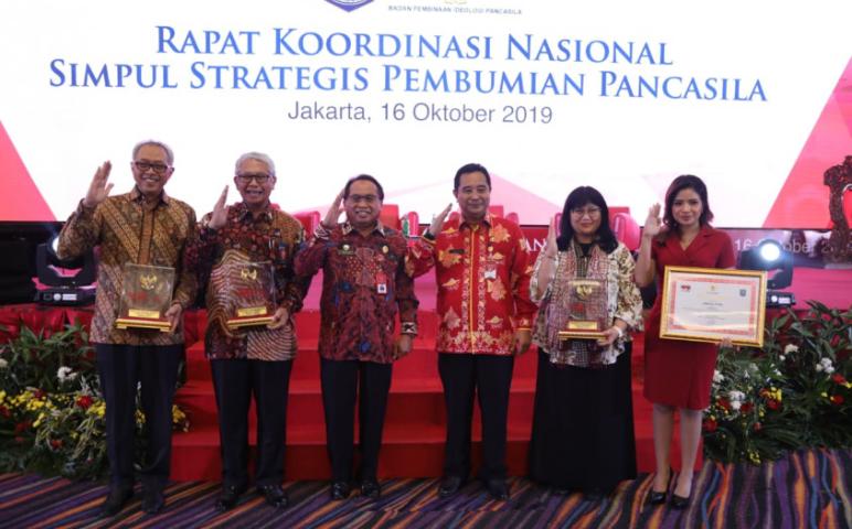 Nasional
