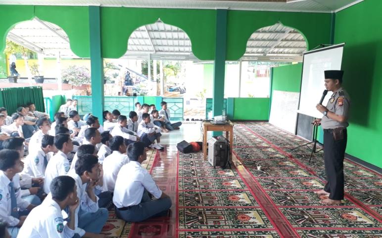 Hukum