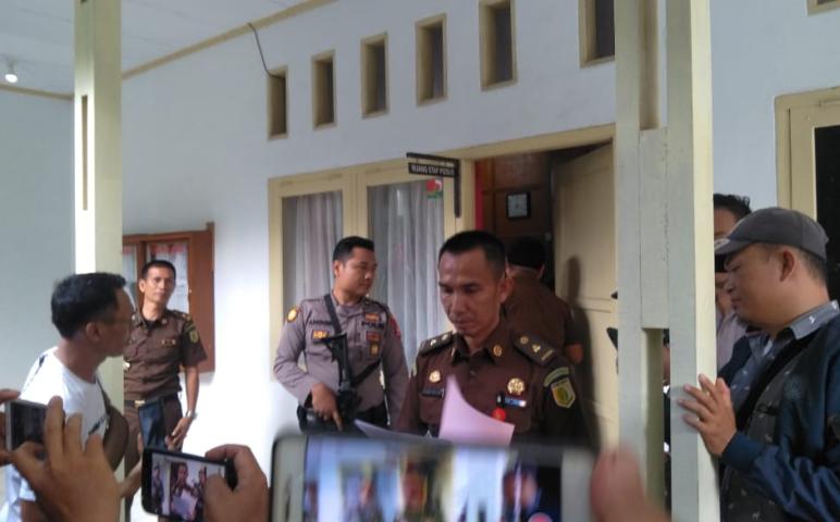 Hukum 