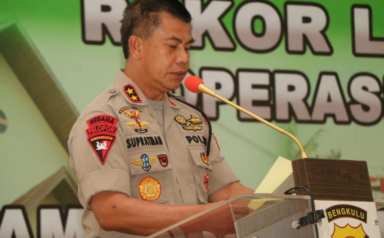 Hukum 