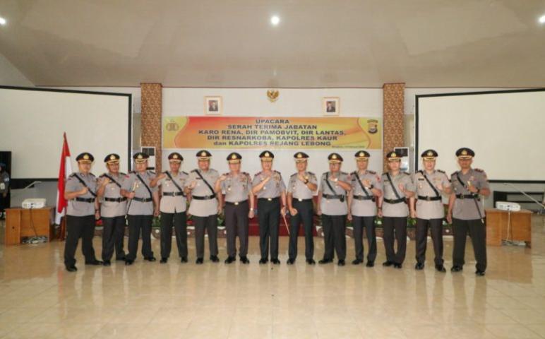 Hukum
