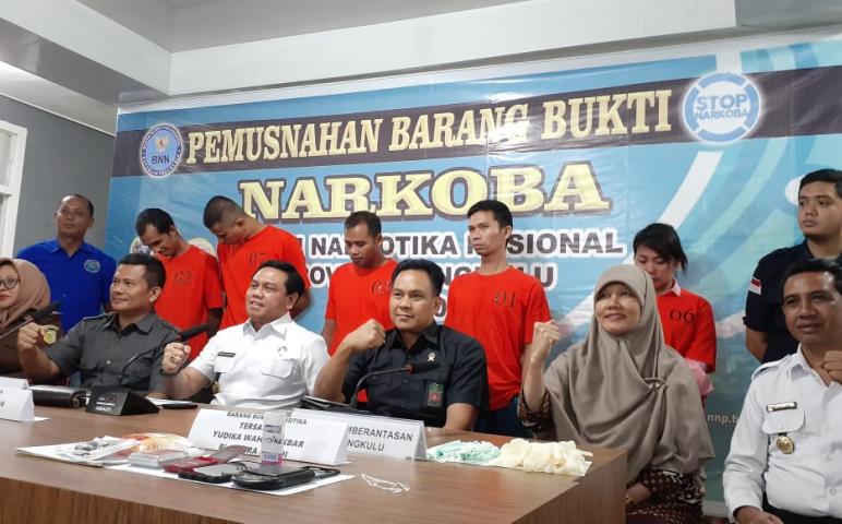 Hukum