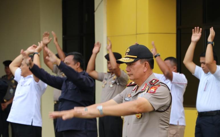 Hukum