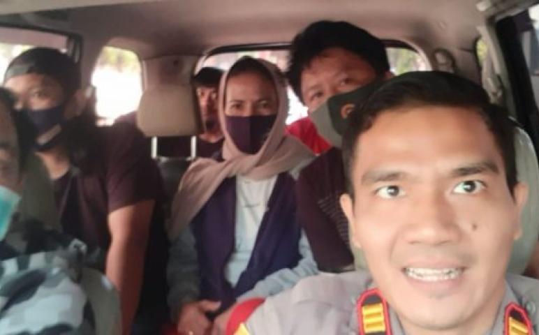 Hukum