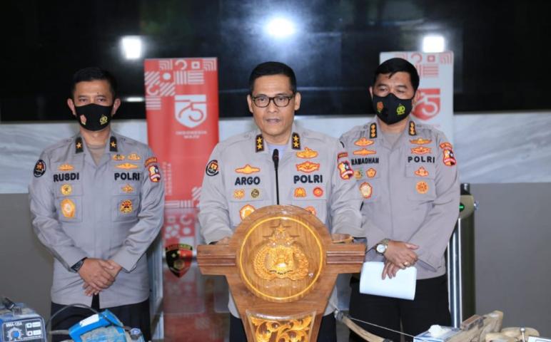 Hukum