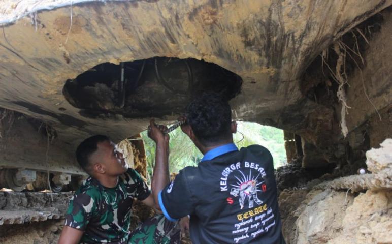 Satgas TMMD Perbaiki Kerusakan Alat Berat