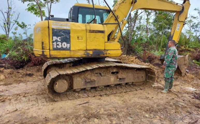 Kegiatan Fisik TMMD di Gunung Mas Sempat Terkendala Cuaca