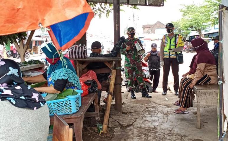 Sinergi TNI-Polri Dalam Sosialisasi Vaksin