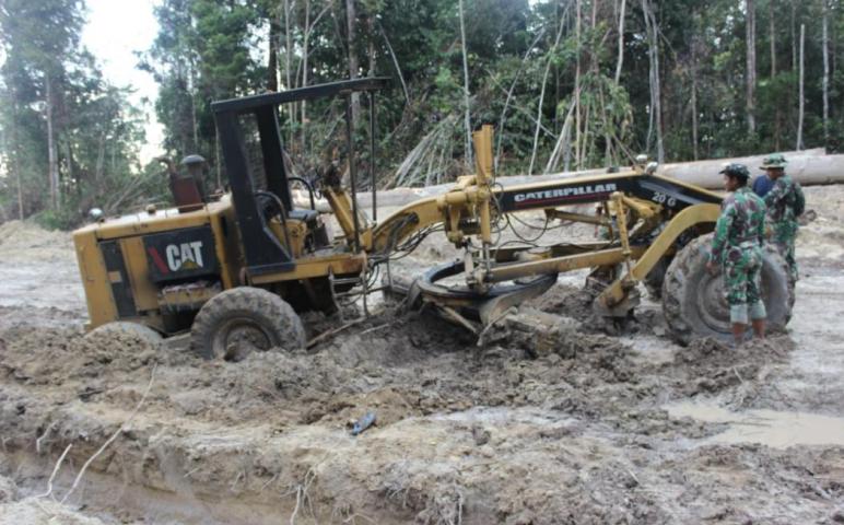 H-3 Penutupan TMMD Personel Alami Kendala Alat Berat