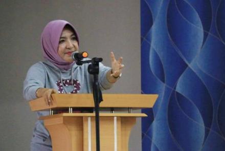 Wawalikota Bengkulu memberikan sambutan pada apel gabungan dalam rangka memeriahkan hari ulang tahun ke-72 proklamasi kemerdekaan Republik Indonesia tahun 2017 di Aula Kantor Walikota