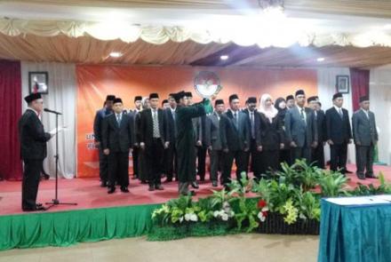 Badan Pengawas Pemilu (Bawaslu) Provinsi Bengkulu melantik dan mengambil sumpah puluhan anggota panitia pengawas Pemilu (Panwaslu) kota/kabupaten se- Provinsi Bengkulu, di Hotel Raffles City, Kota Bengkulu, Jumat (25/08/2017)