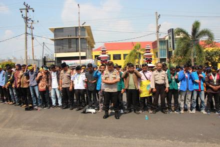 Hukum
