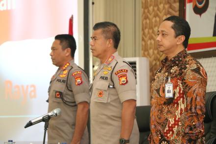 Hukum