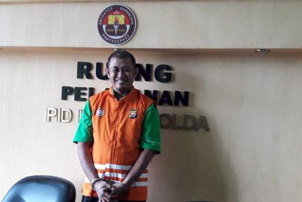 Tersangka Aris Munandar (38)