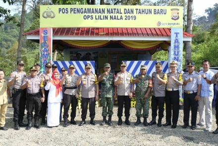 Hukum