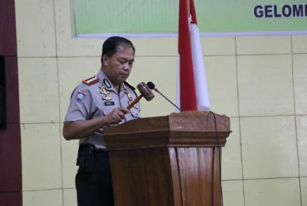 Hukum