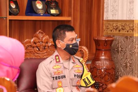 Hukum